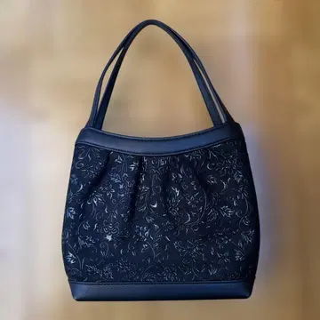 인덴야 핸드백 꽃+덩굴 패턴 블랙