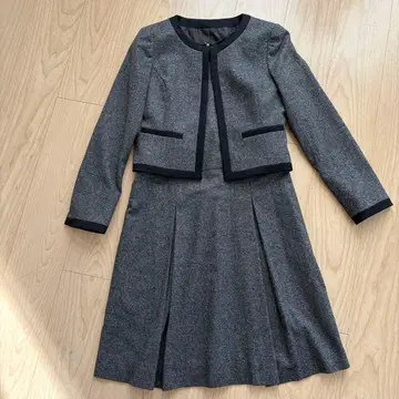 [ 새상품급 ] 원피스 수트 파이핑 그레이x블랙 L 사이즈