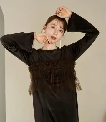 다크 브라운 프릴 원피스