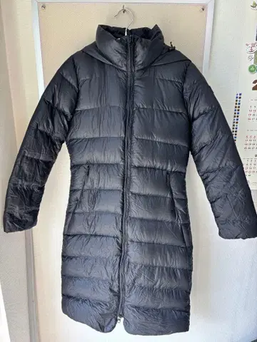 블랙 후드 부착 롱 다운 자켓 XS