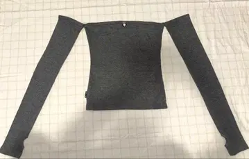 [ d.i.a ] 오픈 숄더 긴팔 오프숄더