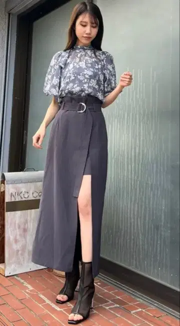 [미사용] 머큐리 듀오 슬릿 펜슬 타이트 스커트 M 사이즈