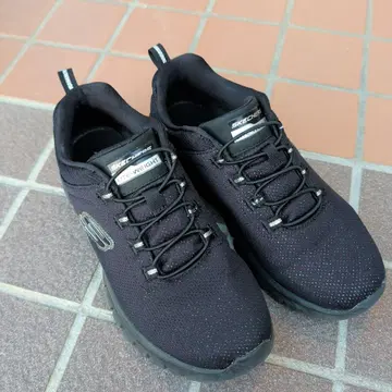 SKECHERS Lite-Weight 블랙 스니커즈