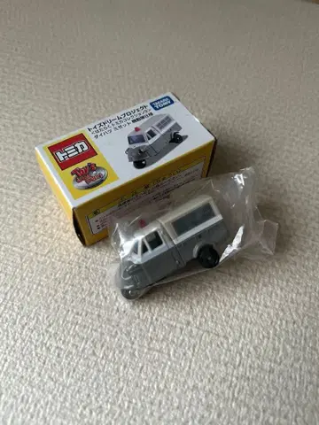 토미카 구급차 그레이 박스 포함