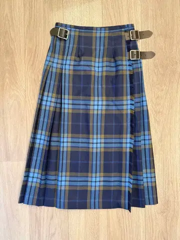 ONEIL OF DUBLIN 오닐 오브 더블린 스커트