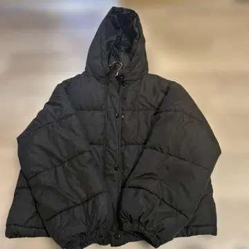 [ FUN ] 블랙 후드 부착 다운 자켓 M 사이즈