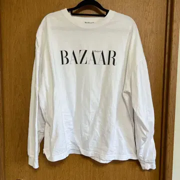 BAZAAR 화이트 긴팔 T셔츠