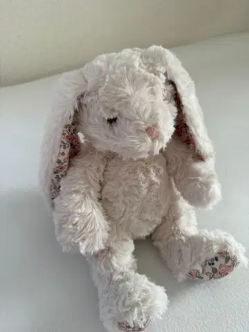 MON AMI 크림색 토끼 봉제 인형