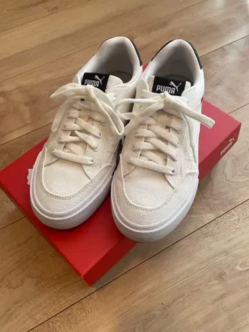 PUMA 여성용 스니커즈