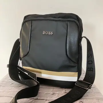 새상품 미사용 HUGO BOSS 휴고보스 숄더백