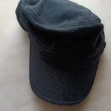 블랙 GNY 플랩 캡