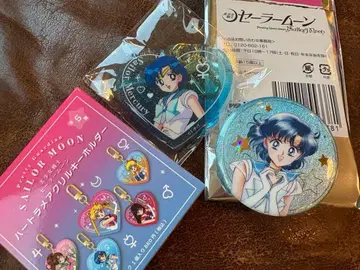 세일러문 머큐리 키링과 캔뱃지 세트