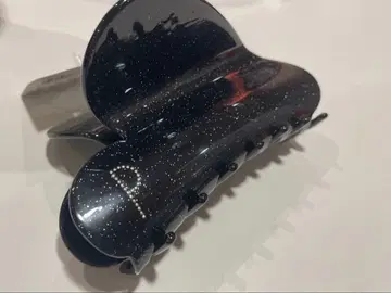 POTETE 포테테 빅 하트 라메 블랙 헤어 클립