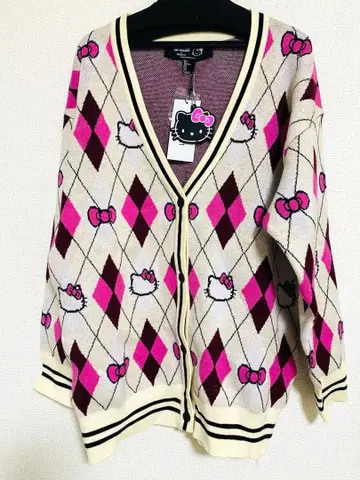 택 포함 미사용품 Forever21 헬로키티 아가일 니트 가디건