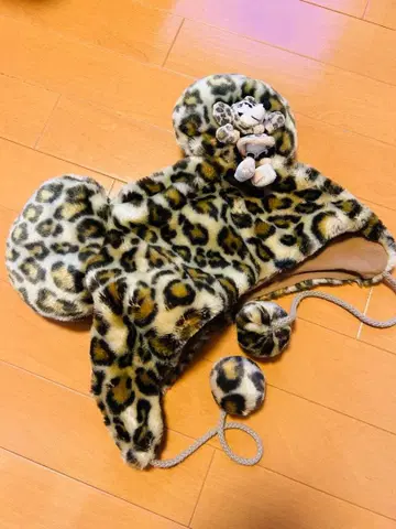 디즈니 미니 레오파드 무늬 리본 팬캡