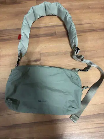 Topologie large 보틀 사코슈 라지 모스 스트랩 포함