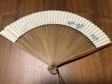 대나무 부채 화이트와 브라운 그라데이션