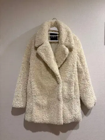 ZARA 테디베어 보아 코트 S 사이즈
