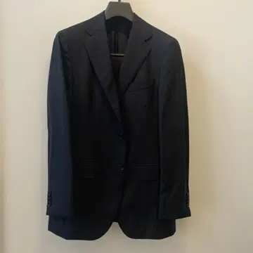 다크 네이비 스트라이프 비즈니스 정장