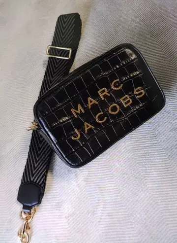MARC JACOBS 크로커다일풍 숄더백