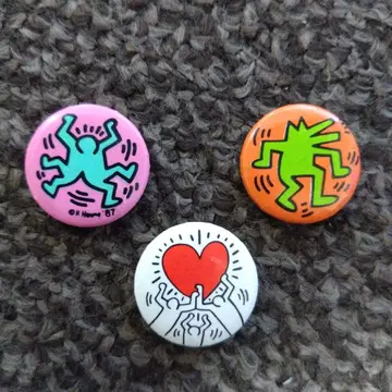 키스 해링 캔 배지 3개