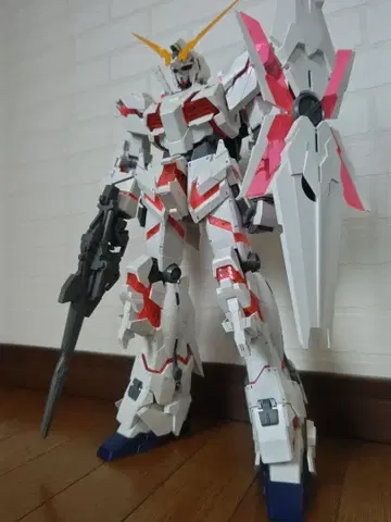 메가 사이즈 모델 유니콘 건담