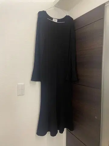 블랙 니트 원피스 긴팔 핏앤플레어