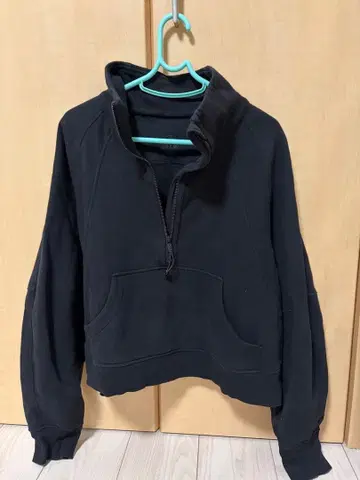 룰루레몬 하프 지퍼 맨투맨 블랙