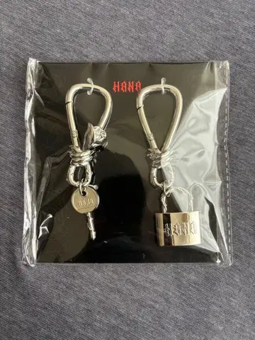 HANA BAD LOVE 카라비너 세트 하니