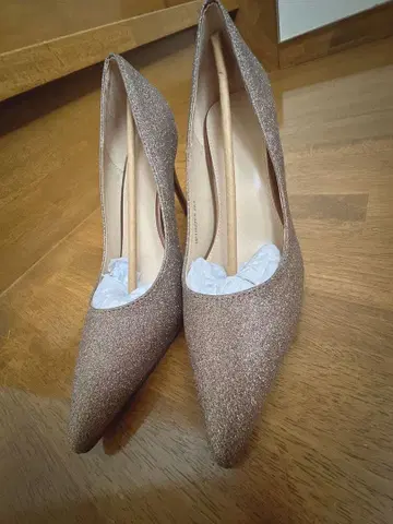 글리터 골드 스틸레토 하이힐 RANDA