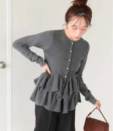 [택 포함 새상품] titivate 티티베이트 프릴 헴 니트 가디건