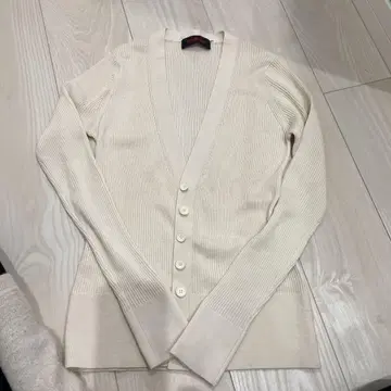 CABaN 아이보리 V넥 가디건