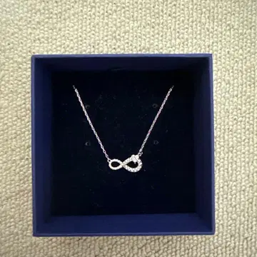 Swarovski 무한대 모티브 목걸이