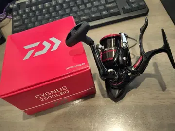 Daiwa CYGNUS 2500LBD 스피닝 릴