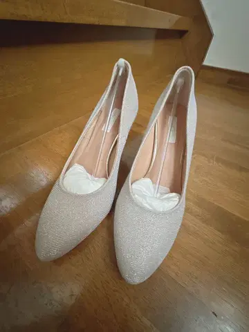 펌프스 질스튜어트 24.5