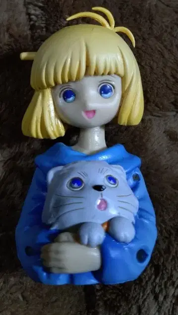 뾰족 모자의 메모루 마리에루 피규어