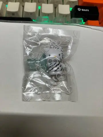 미개봉 레트로 2000년 헬로키티 화이트 얼룩말 스트랩 흡착판