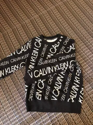 CALVIN KLEIN 로고 니트 블랙