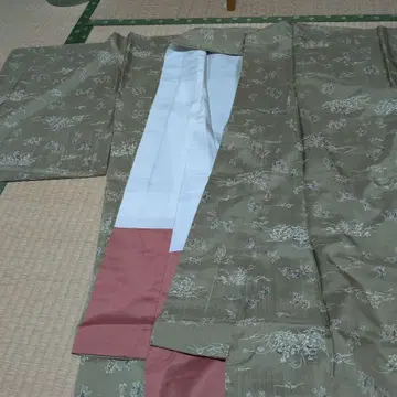 올리브 그린 꽃무늬 코몬 기모노