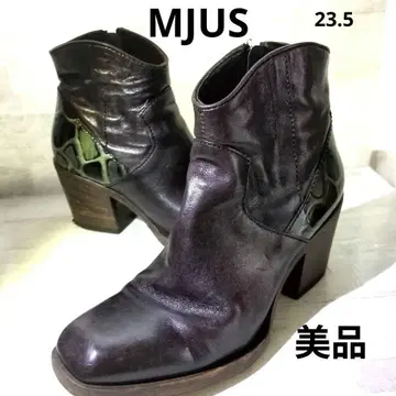 새상품급 MJUS 블랙 가죽 광택 부티 중간 힐 23.5