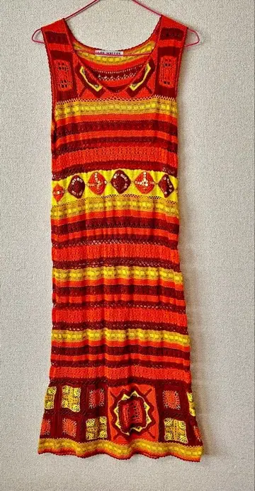 슬리브리스 무릎 기장 원피스 오렌지