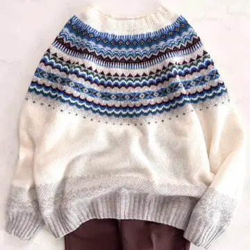 별주 할리 오브 스코틀랜드 x 맥피 노르딕 무늬 크루넥 니트