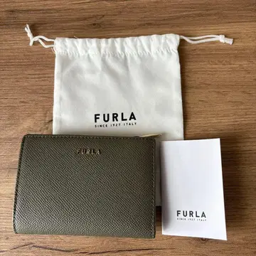 FURLA 카키 반지갑