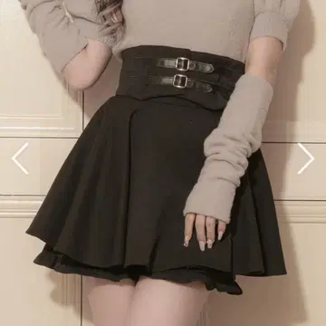 pium 코르셋 포함 볼륨 플레어 치마바지