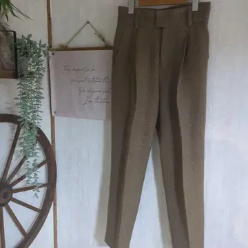 새상품급 브라운 트위드 테이퍼드 팬츠