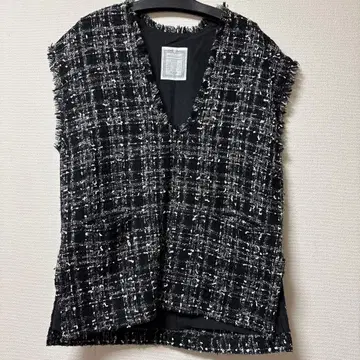 BEARDSLEY 트위드 V넥 풀오버 블랙