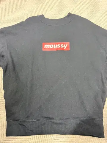 moussy 블랙 맨투맨 트레이닝복