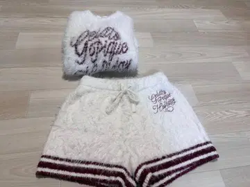 젤라피케 2024 홀리데이 상하의 세트