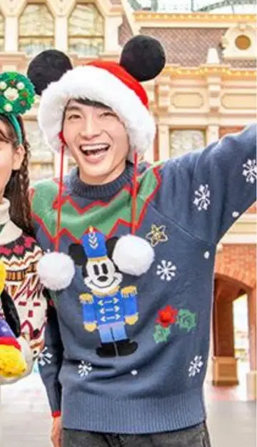 미키마우스 크리스마스 스웨터