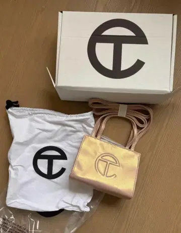 Telfar 샴페인 컬러 스몰 사이즈 숄더백